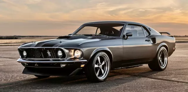 The power output of this 1969 Mustang Mach 1 is 1,000 horsepower.