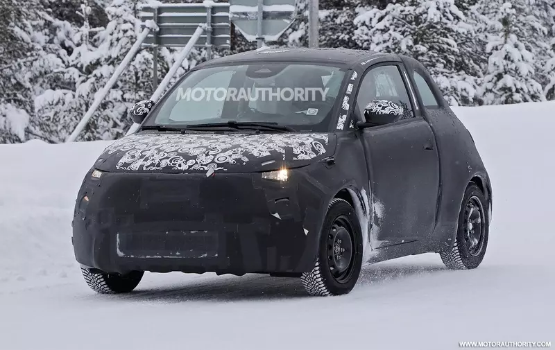 A spy shot of the 2021 Fiat 500e