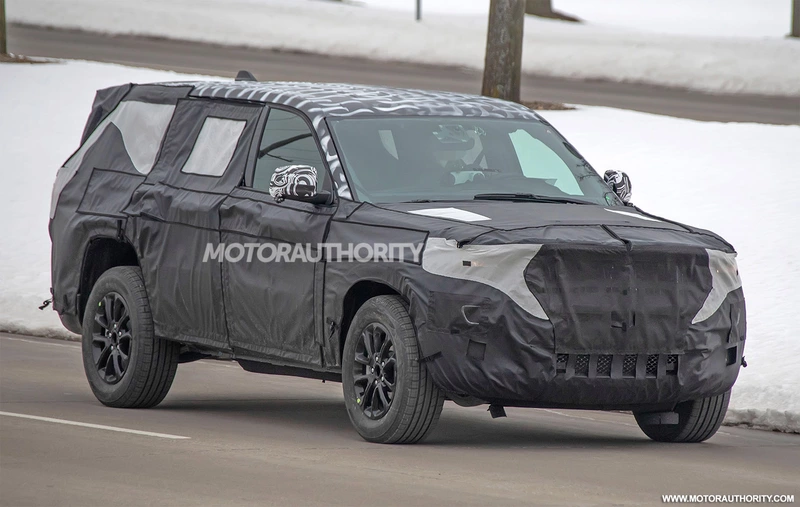 Spy shots of the 2021 Jeep Grand Cherokee-based three-row SUV.