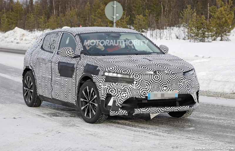 Spy shots of the 2022 Renault Megane E-Tech Electric: the French relative of the Nissan Alya will soon be on the market.