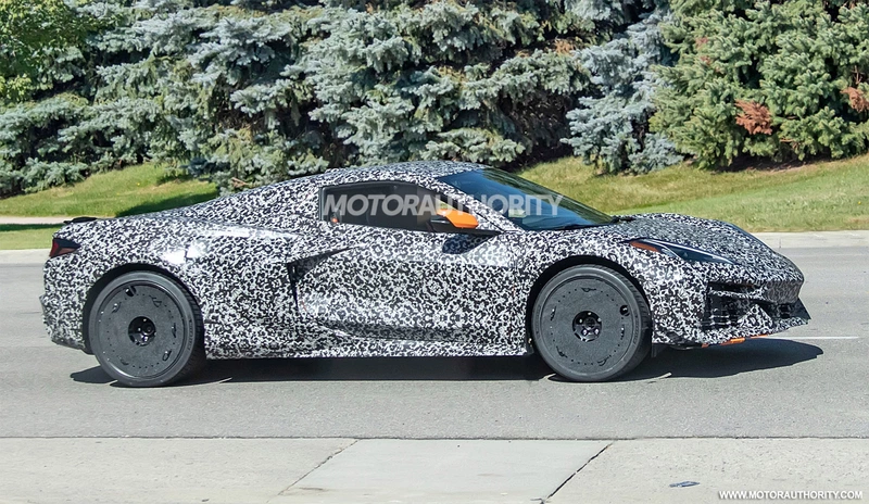 Spy shots of the 2023 Chevrolet Corvette Z06 convertible: a domestic exotic coming soon.