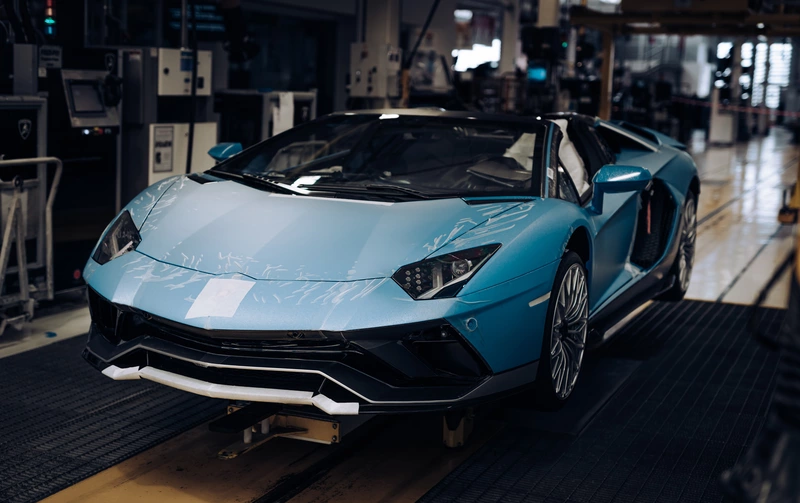 Lamborghini Ends Production of Aventador, Closing the Era of Pure V-12 Cylinders