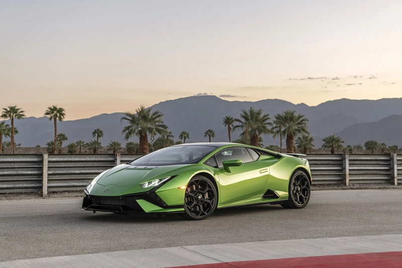 Review Lamborghini Huracán Tecnica strikes a balance between track and street