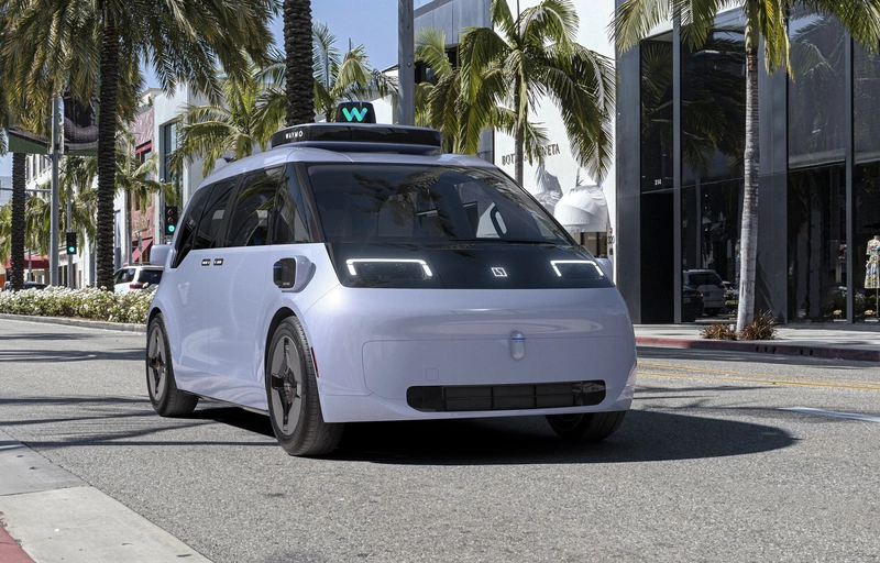 Waymo Unveils Robot Taxi Based on Zeekr SEA-M Platform