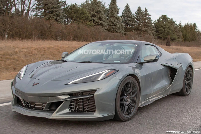 2024 Chevrolet Corvette E-Ray Spy Shots and Video