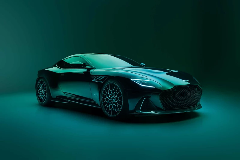 Aston Martin DBS 770 Ultimate, Pagani Waila Codarunga: Top Photos of the Week