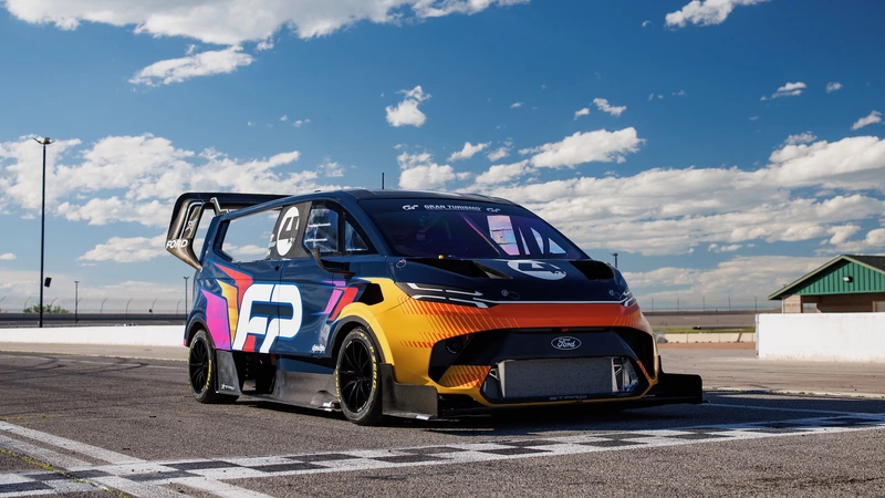 Ford SuperVan 4.2, with over 1,400 hp, aims for Pikes Peak