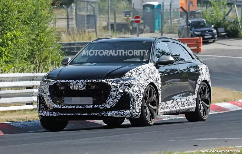 2024 Audi RS Q8 Spy Shots and Video