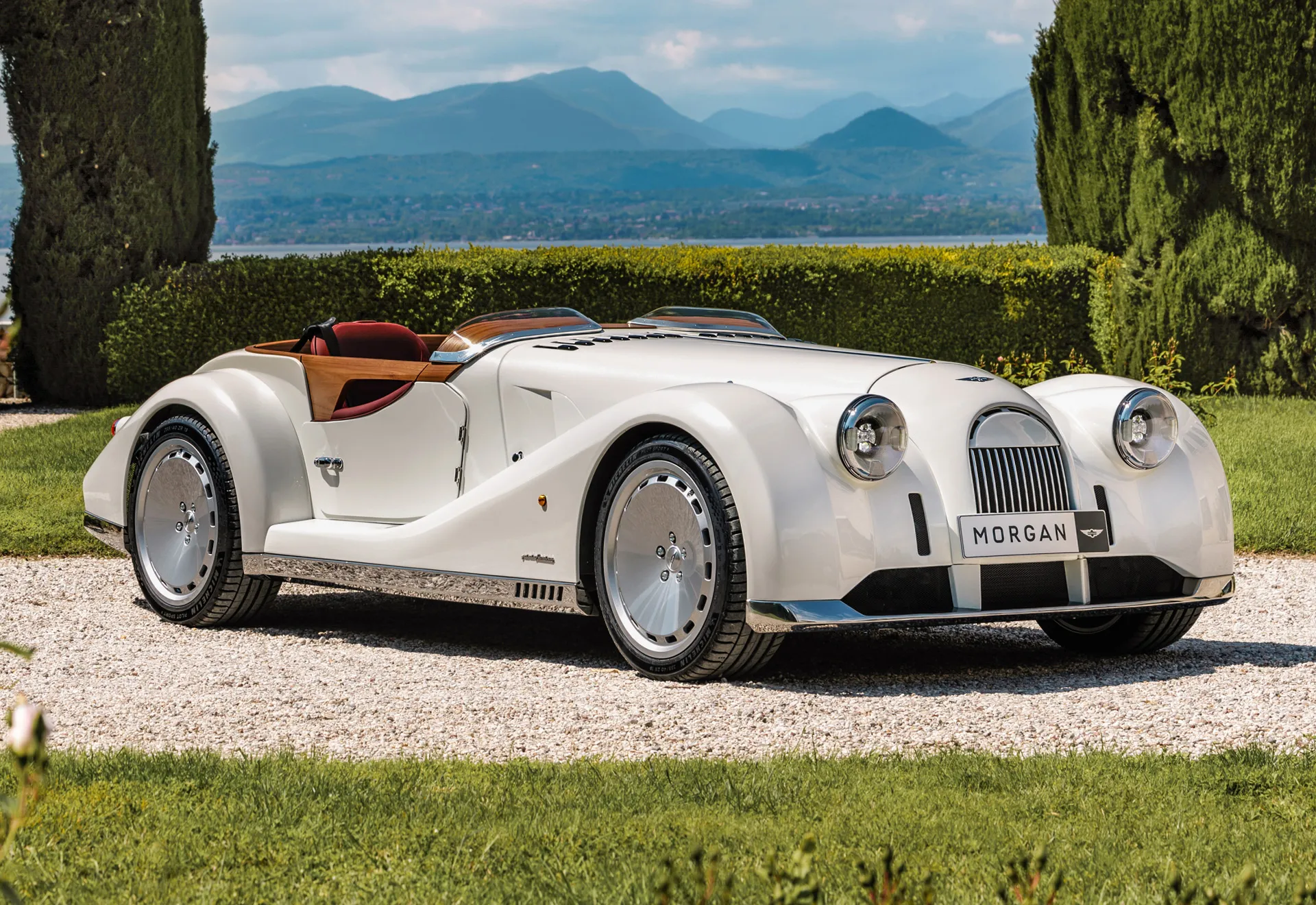 Morgan reveals a midsummer roadster designed by Pininfarina