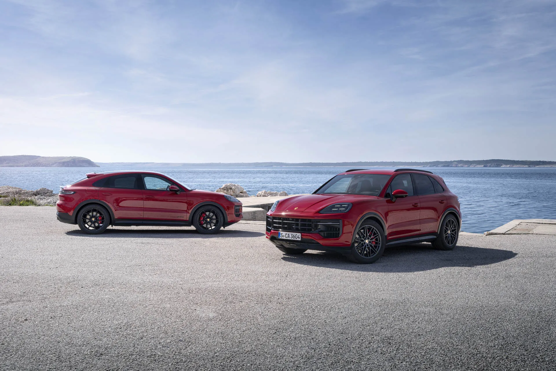 2025 Porsche Cayenne price adds standard features, hiking to standard86, 695