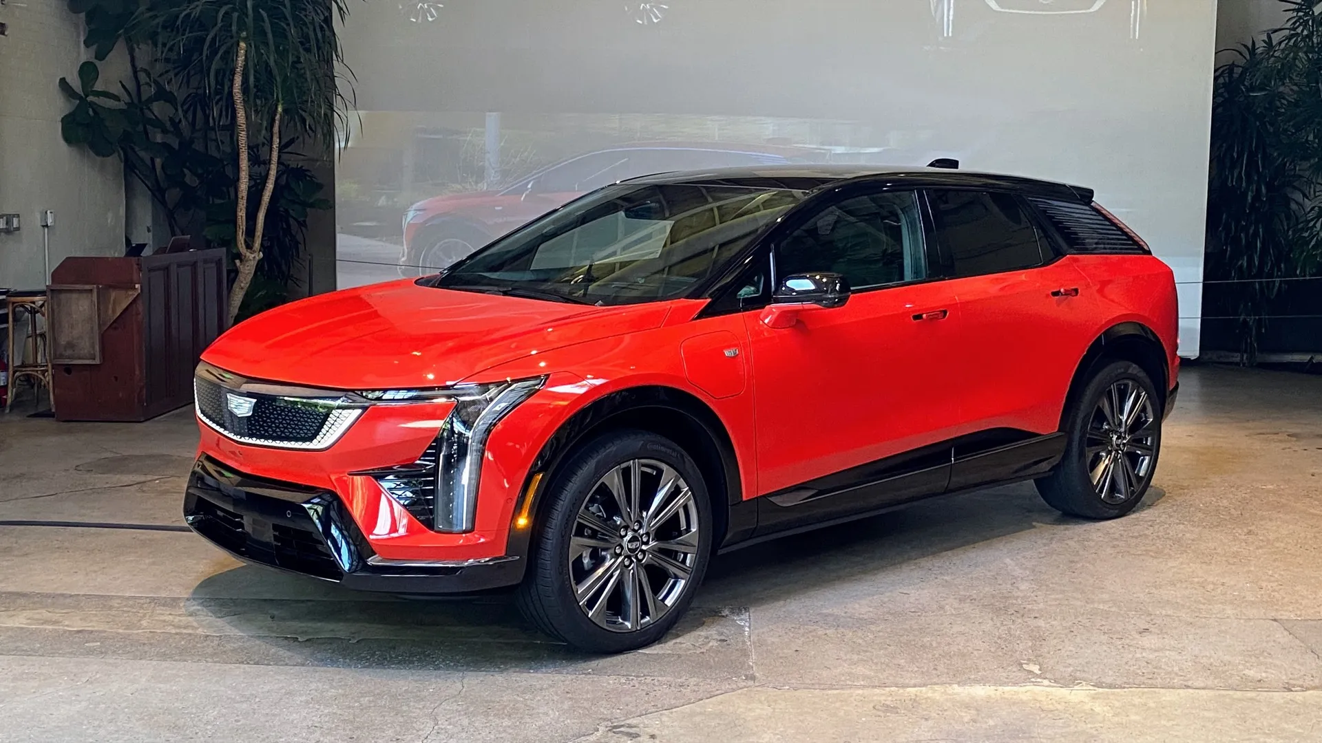 The 2025 Cadillac Optiq, the smallest EV of the brand, starts atン54,000